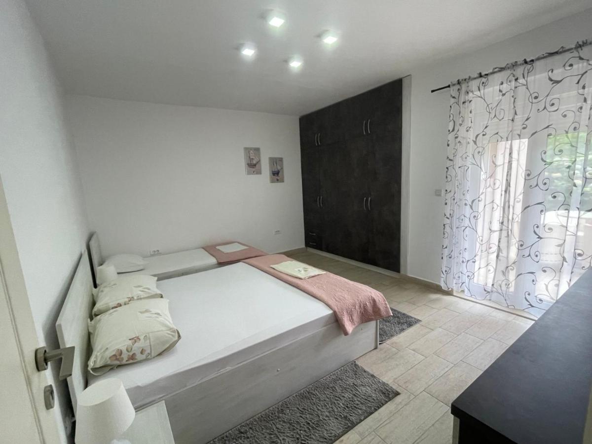 Apartments Pean Tivat Exterior foto
