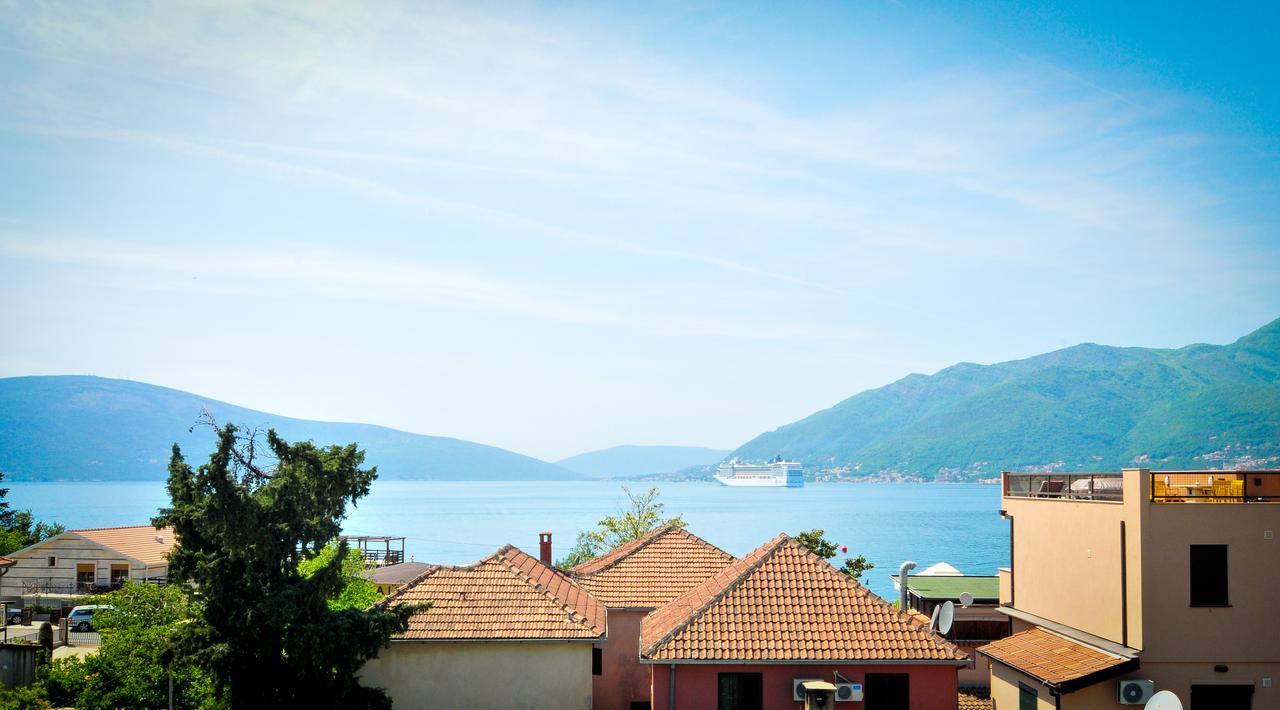 Apartments Pean Tivat Exterior foto
